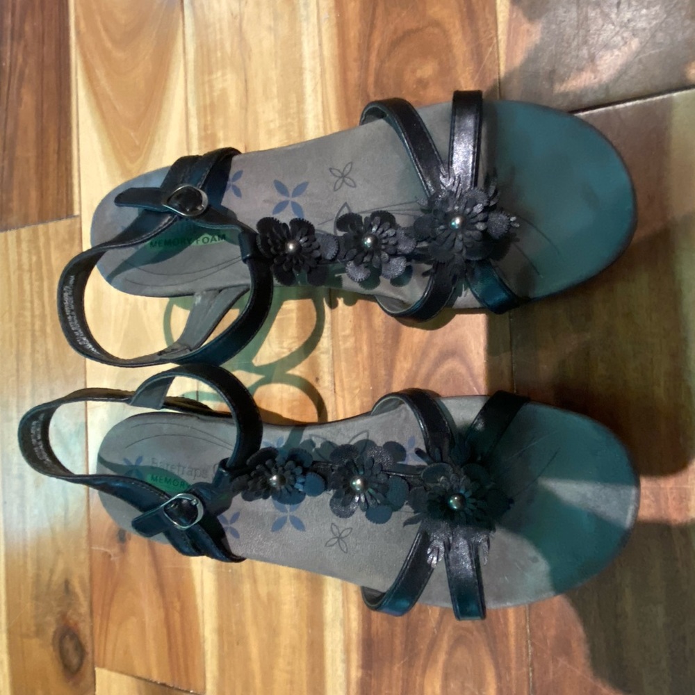 BareTraps Women’s Black Vegan Sandal